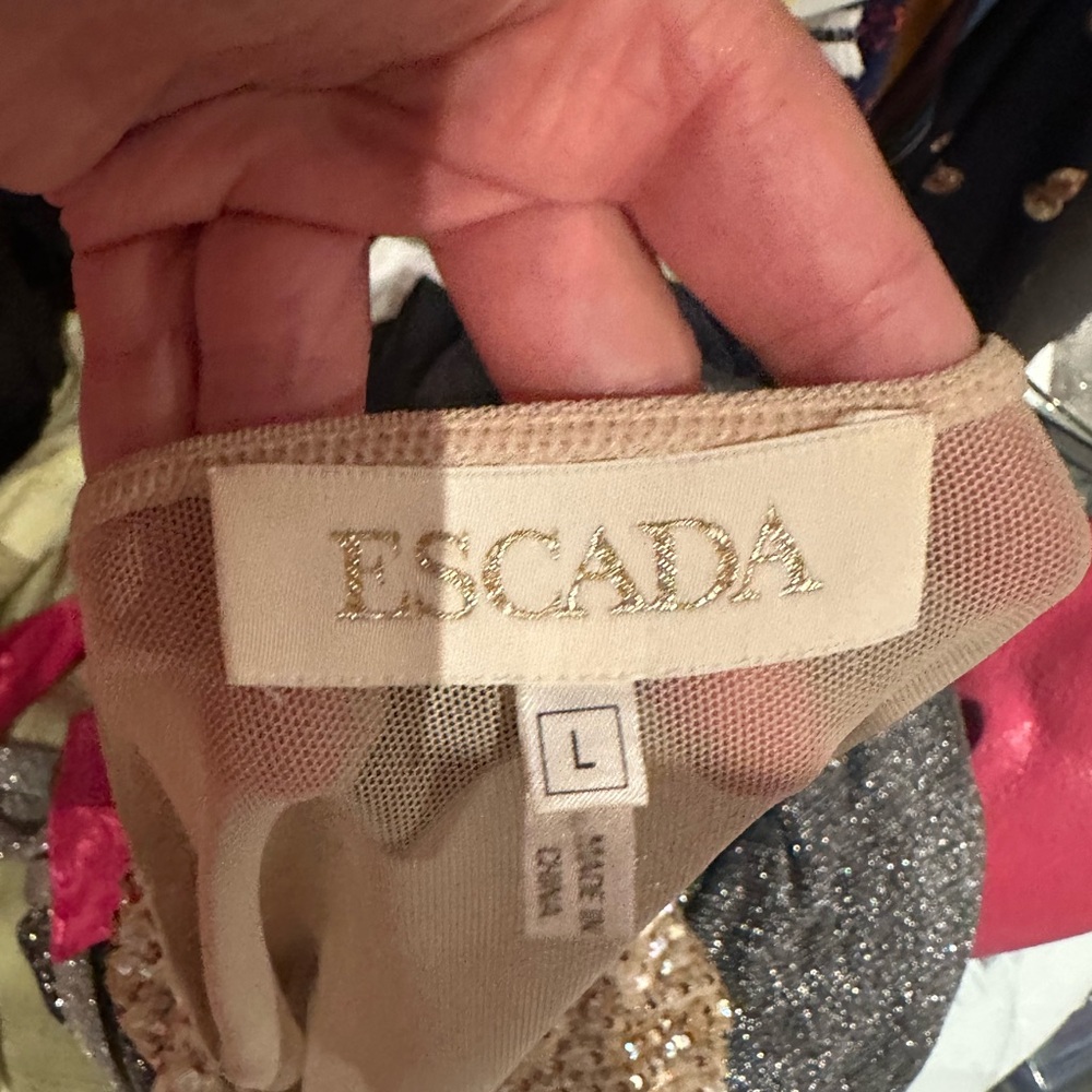 ESCADA gorgeous sequin top - Picture 5 of 5